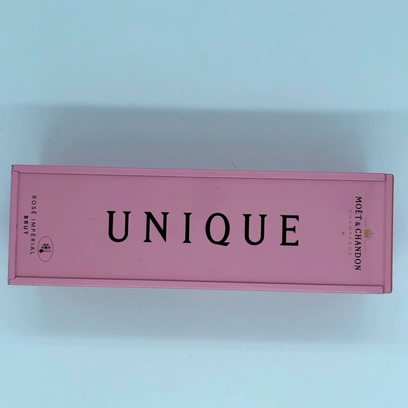 ‼️SALE‼️. MOET & CHANDON ‘Unique’ Collectible Champagne Case - Picture 3 of 13